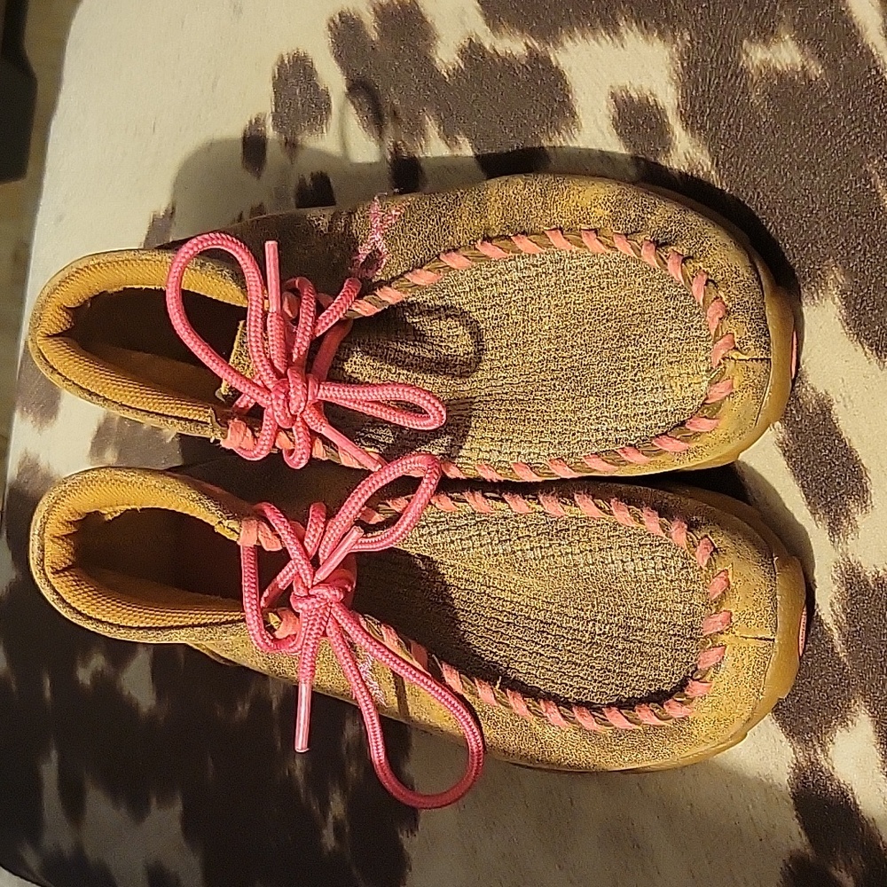 Kids twisted x moccasins